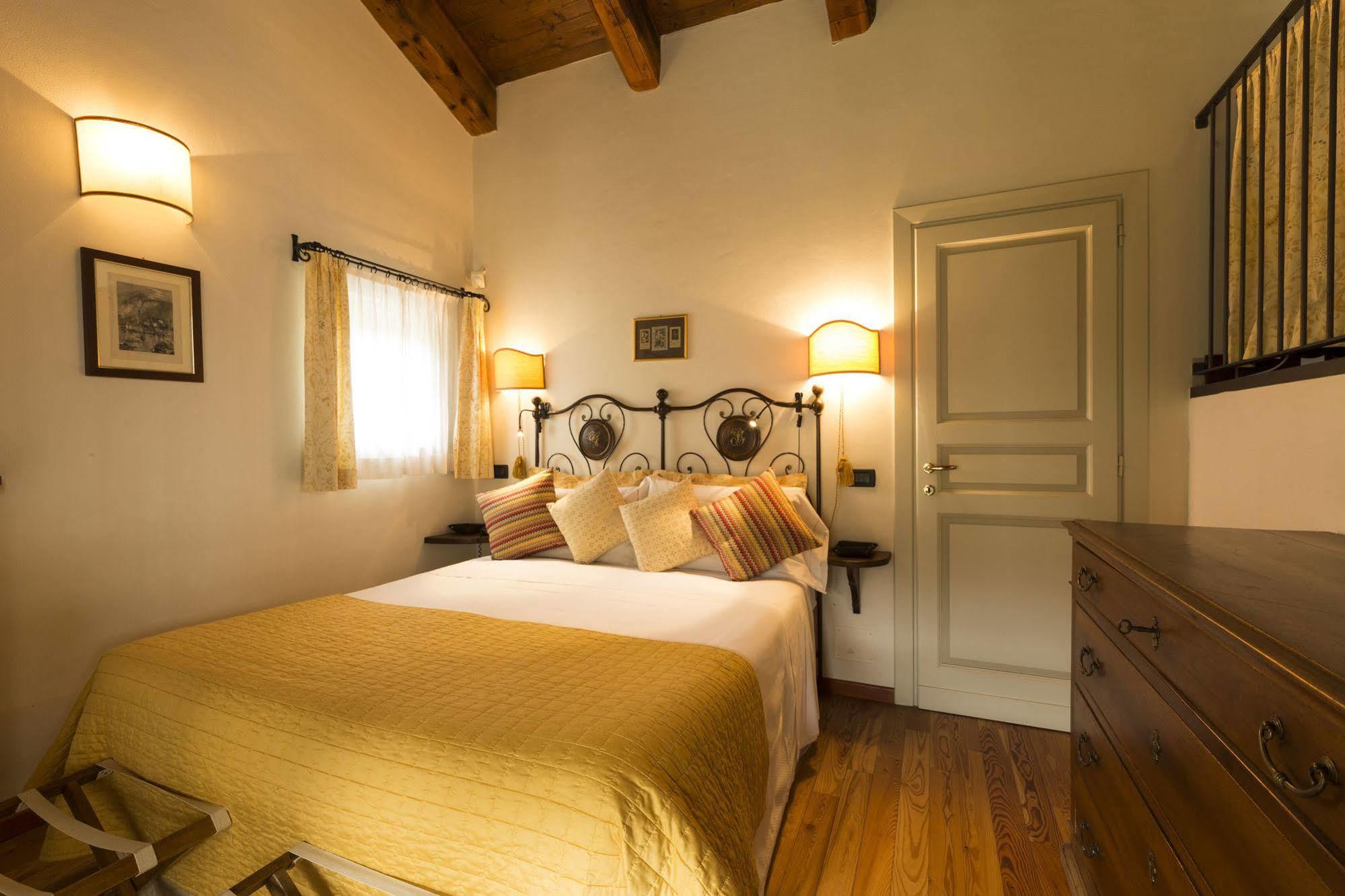 Locanda Del Pilone Alba  Exterior foto